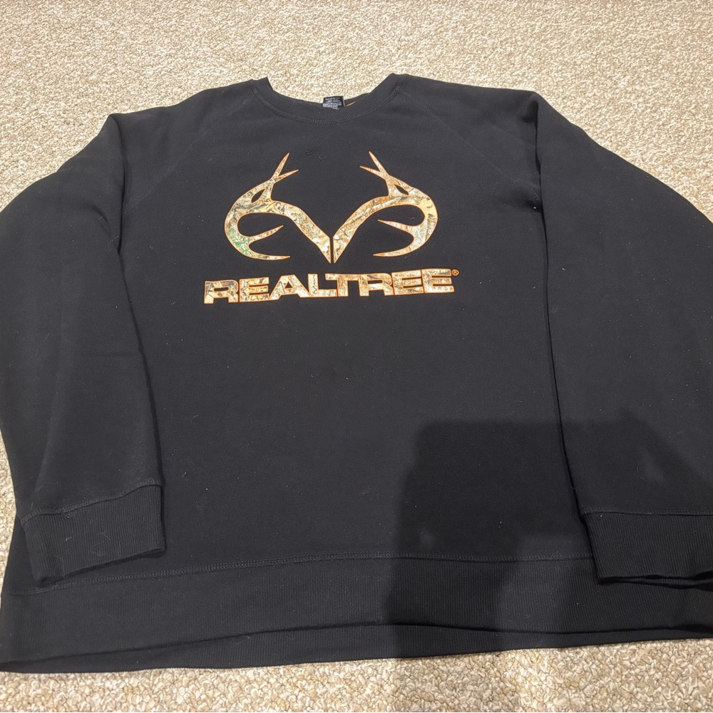 Realtree Black Men's Sweater